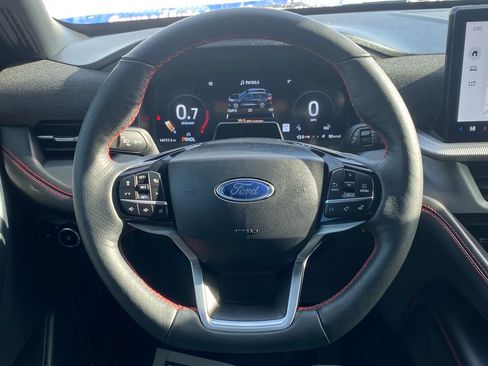 Used 2025 Ford Explorer ST-Line w/ ST-Line Street Pack image 24
