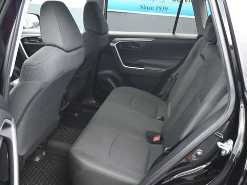 Used 2023 Toyota RAV4 LE FWD image 9