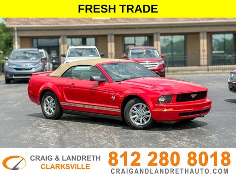 Used 2009 Ford Mustang Convertible RWD image 1