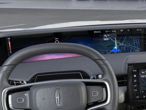 New 2026 Lincoln Nautilus Premier image 13