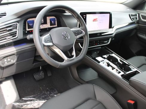 New 2026 Volkswagen Atlas Cross Sport SEL AWD/4WD image 8