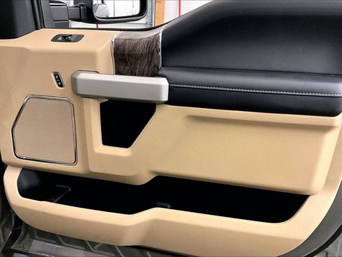 Used 2019 Ford F250 Lariat w/ Lariat Ultimate Package image 23