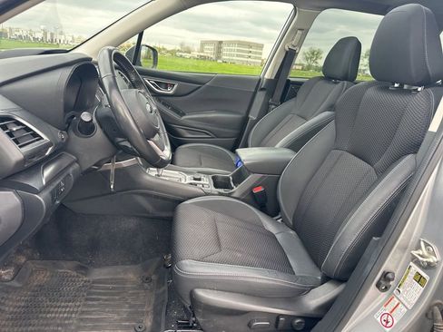 Used 2019 Subaru Forester Premium w/ All-Weather Package image 14