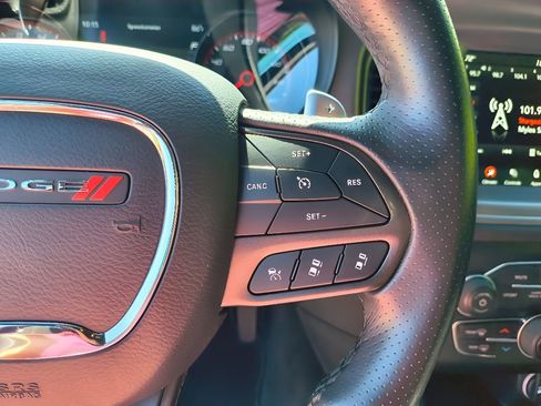 Used 2023 Dodge Charger R/T w/ Blacktop Package image 15