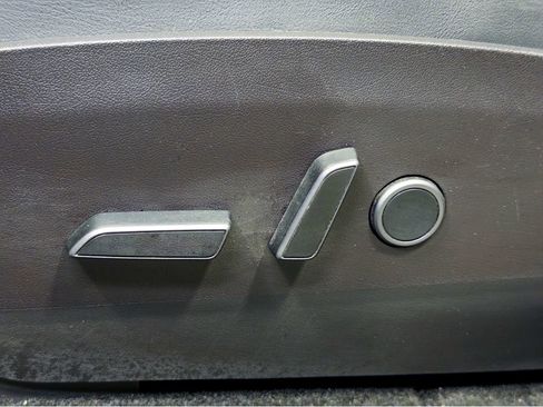 Used 2021 Tesla Model Y Performance image 7