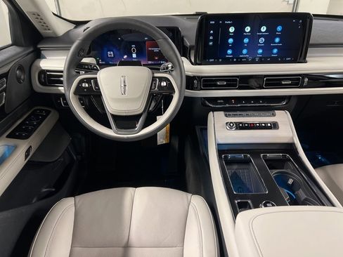 New 2026 Lincoln Aviator Reserve image 8