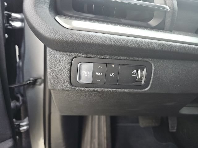 Used 2026 Chevrolet Traverse LT w/ Driver Confidence Package FWD image 30