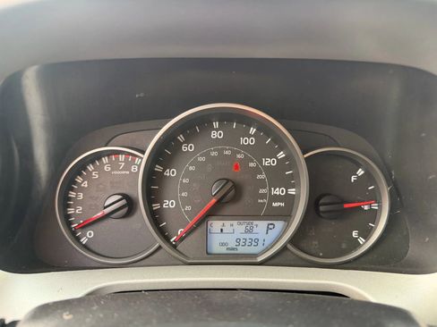 Used 2016 Toyota RAV4 LE image 12