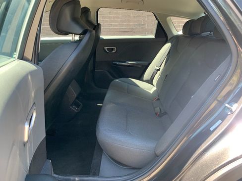 Used 2025 Kia K4 FWD image 23