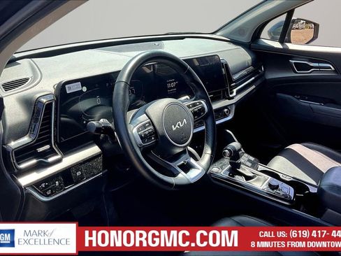Used 2025 Kia Sportage EX w/ Premium Package FWD image 16