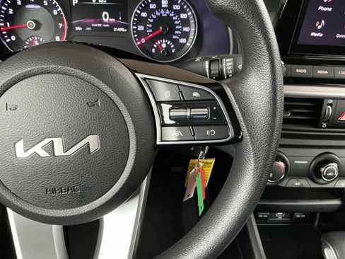 Used 2023 Kia Forte LXS w/ LXS Technology Package image 13