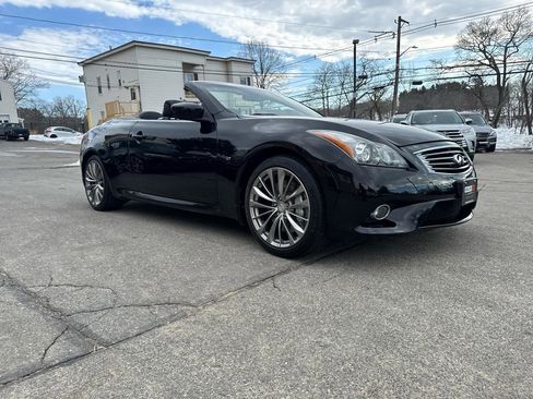 Used 2014 INFINITI Q60 Convertible w/ Premium Package image 6