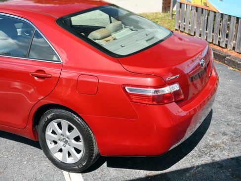 Used 2007 Toyota Camry XLE FWD image 10