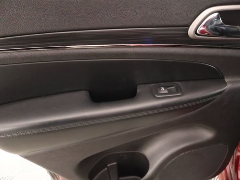 Used 2020 Jeep Grand Cherokee Limited X RWD image 18