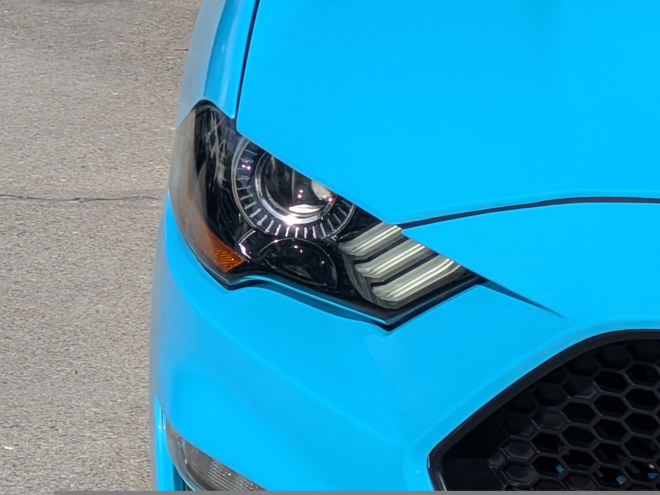 Used 2019 Ford Mustang GT Premium w/ GT Performance Package RWD image 9