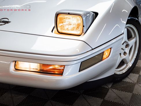 Used 1996 Chevrolet Corvette Convertible image 3