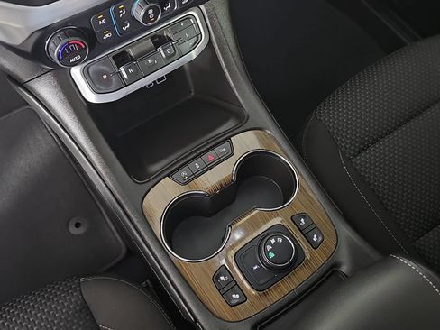 Used 2022 GMC Acadia SLE w/ Driver Convenience Package AWD/4WD image 25