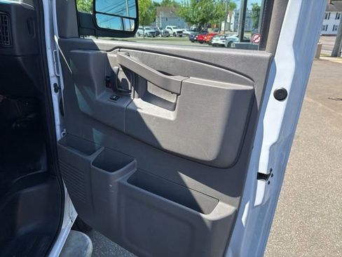 Used 2024 Chevrolet Express 2500 w/ Driver Convenience Package RWD image 23