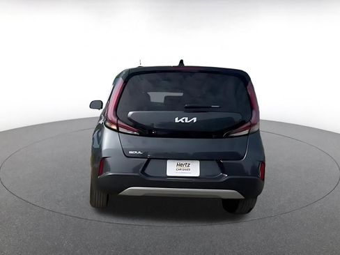 Used 2025 Kia Soul LX w/ LX Technology Package FWD image 12