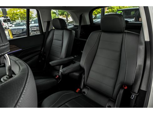 Certified 2026 Mercedes-Benz GLS 450 4MATIC image 11