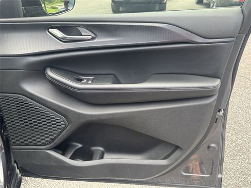 Used 2024 Jeep Grand Cherokee L Laredo image 14