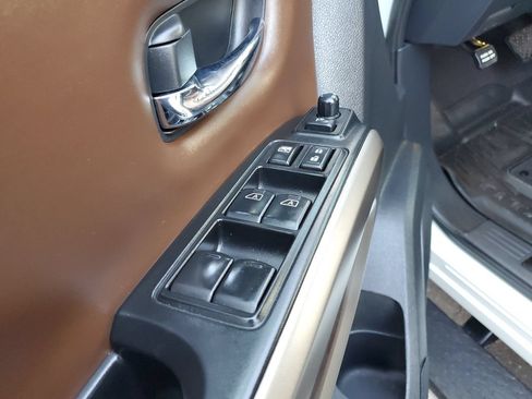 Used 2023 Nissan Titan Platinum Reserve w/ Moonroof Package AWD/4WD image 19