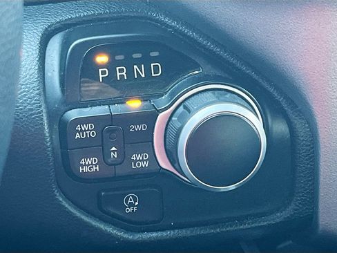 Used 2022 RAM 1500 Big Horn AWD/4WD image 17