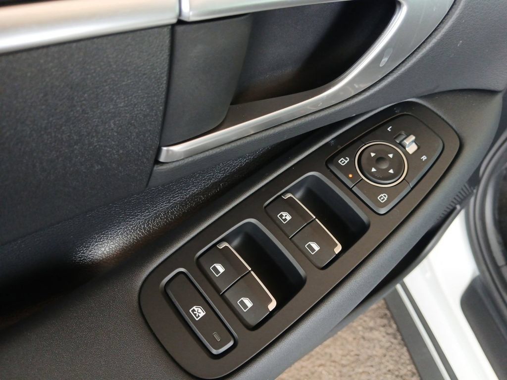New 2026 Hyundai Sonata SE FWD image 17