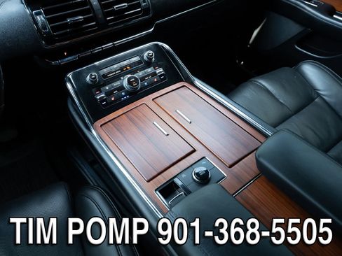 Used 2018 Lincoln Navigator Reserve AWD/4WD image 27