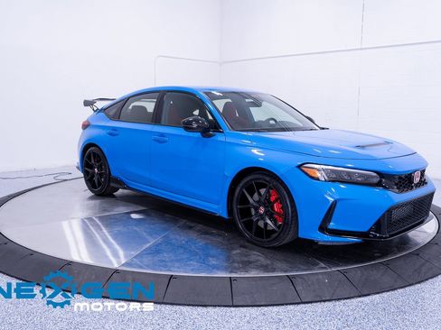 Used 2024 Honda Civic Type R image 2