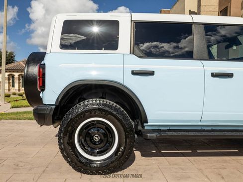 Used 2023 Ford Bronco Heritage Edition AWD/4WD image 10