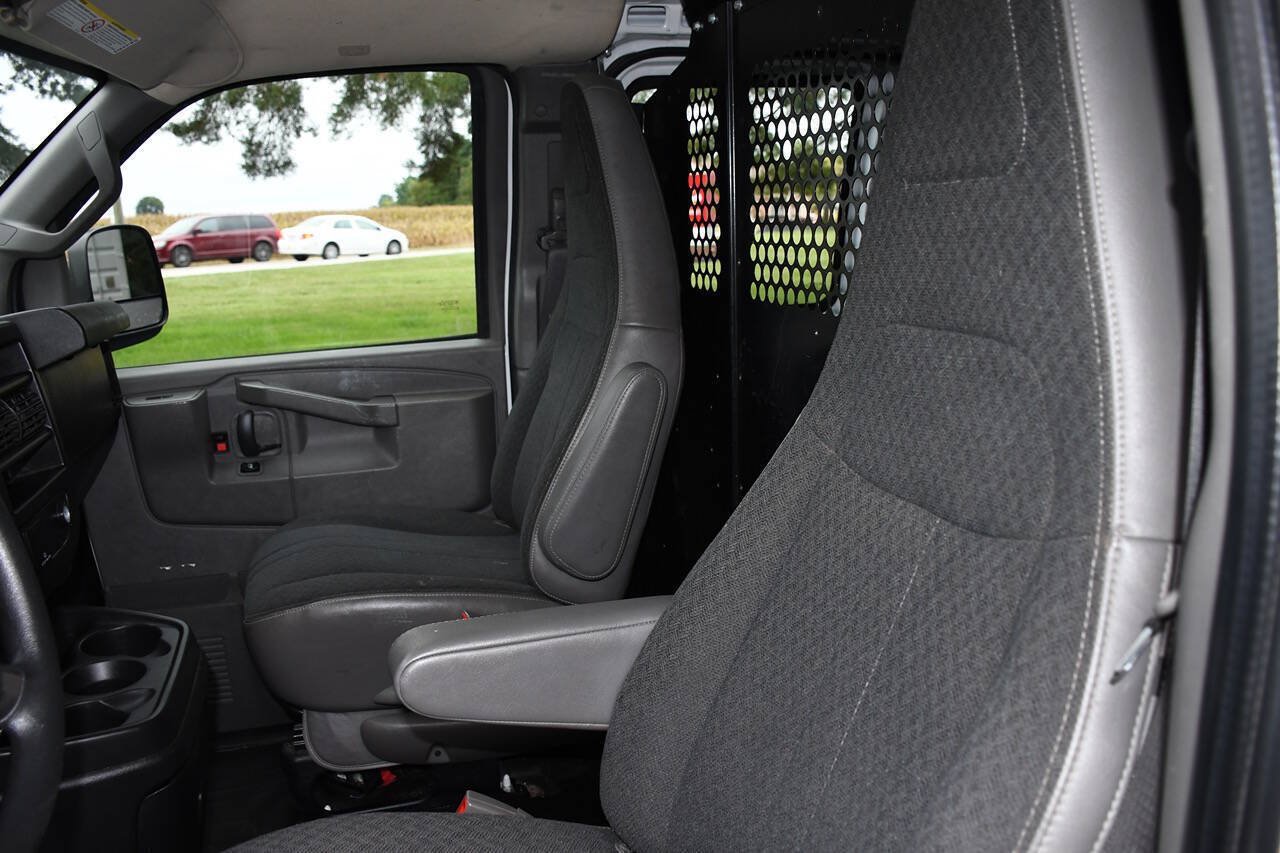 Used 2021 Chevrolet Express 2500 w/ Driver Convenience Package RWD image 11