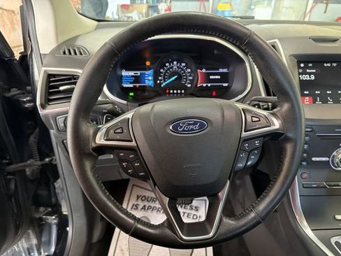 Used 2017 Ford Edge Titanium w/ Technology Package AWD/4WD image 14