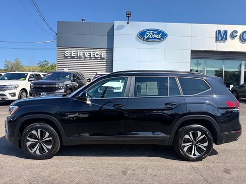 Used 2024 Volkswagen Atlas SE AWD/4WD image 4