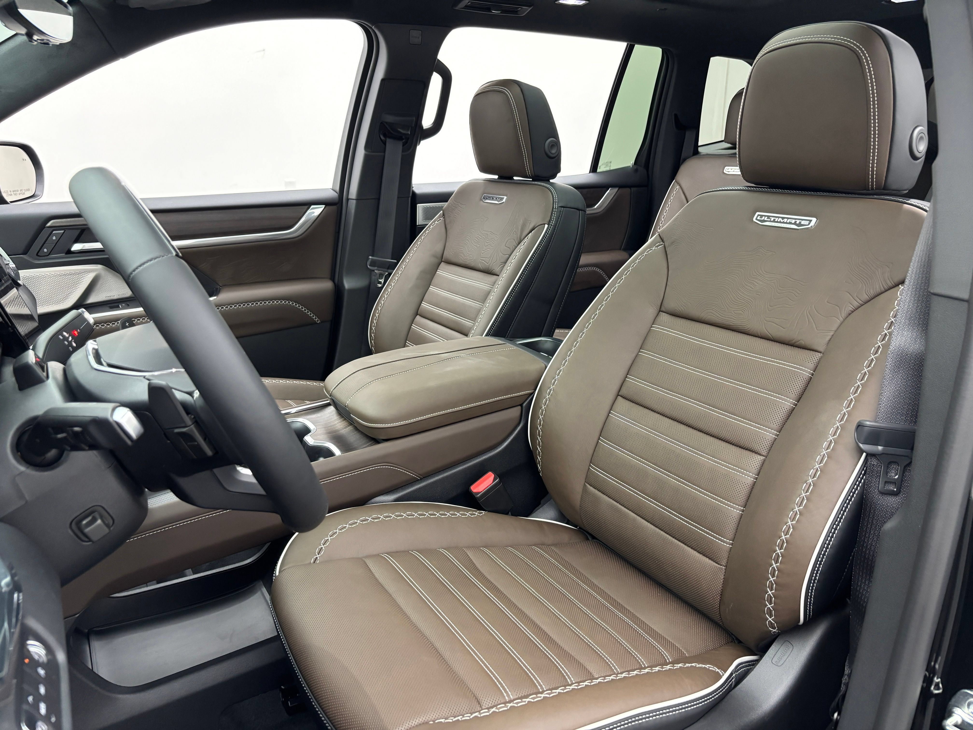 New 2026 GMC Acadia Denali Ultimate w/ LPO, Floor Liner Package AWD/4WD image 22