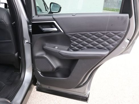 Used 2023 Mitsubishi Outlander SEL Black Edition AWD/4WD image 9