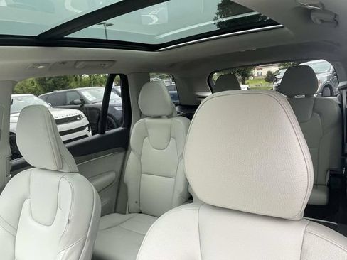 Used 2023 Volvo XC90 B6 Plus AWD/4WD image 15