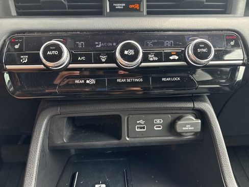 Used 2024 Honda Pilot EX-L image 16