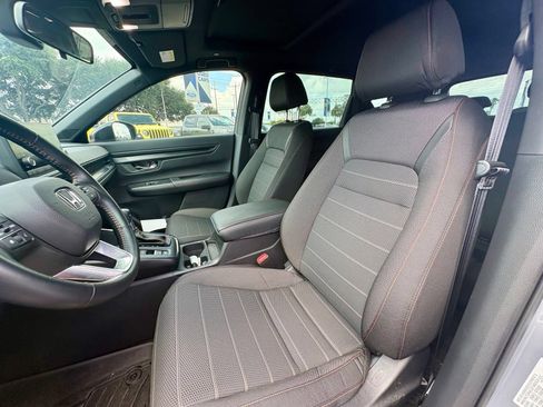 Used 2025 Honda CR-V Sport image 14