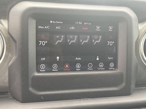Used 2019 Jeep Wrangler Unlimited Sahara AWD/4WD image 35