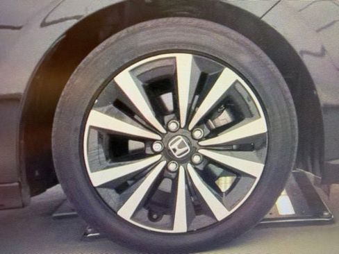 Used 2023 Honda Civic EX image 8
