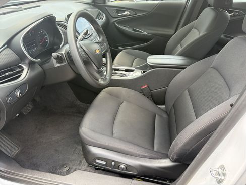 Used 2025 Chevrolet Malibu LT FWD image 19