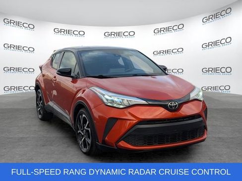 Used 2020 Toyota C-HR XLE FWD image 1