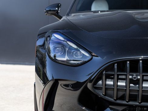 Used 2025 Mercedes-Benz AMG GT 63 image 18