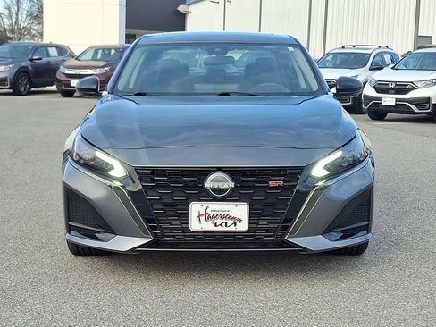 Used 2023 Nissan Altima 2.0 SR image 2