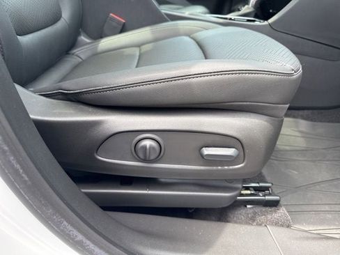 Used 2023 Buick Encore GX Essence w/ Advanced Technology Package AWD/4WD image 29
