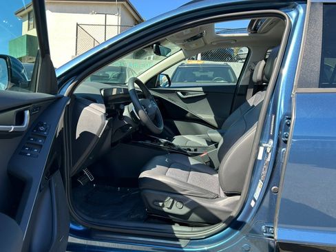 Used 2023 Kia Niro Wave image 12