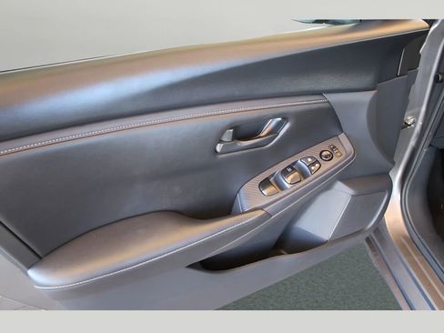 Used 2024 Nissan Sentra S image 31