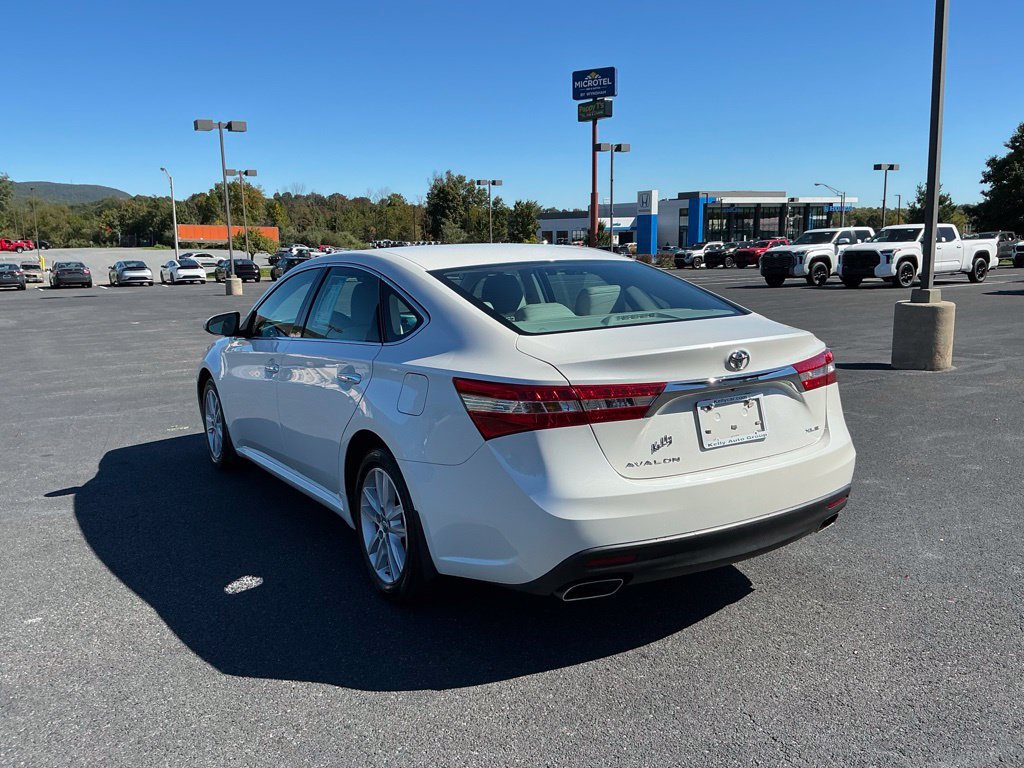Used 2013 Toyota Avalon XLE Premium FWD image 12