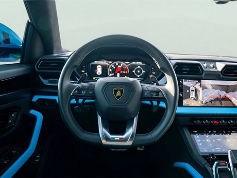 Used 2025 Lamborghini Urus SE image 28